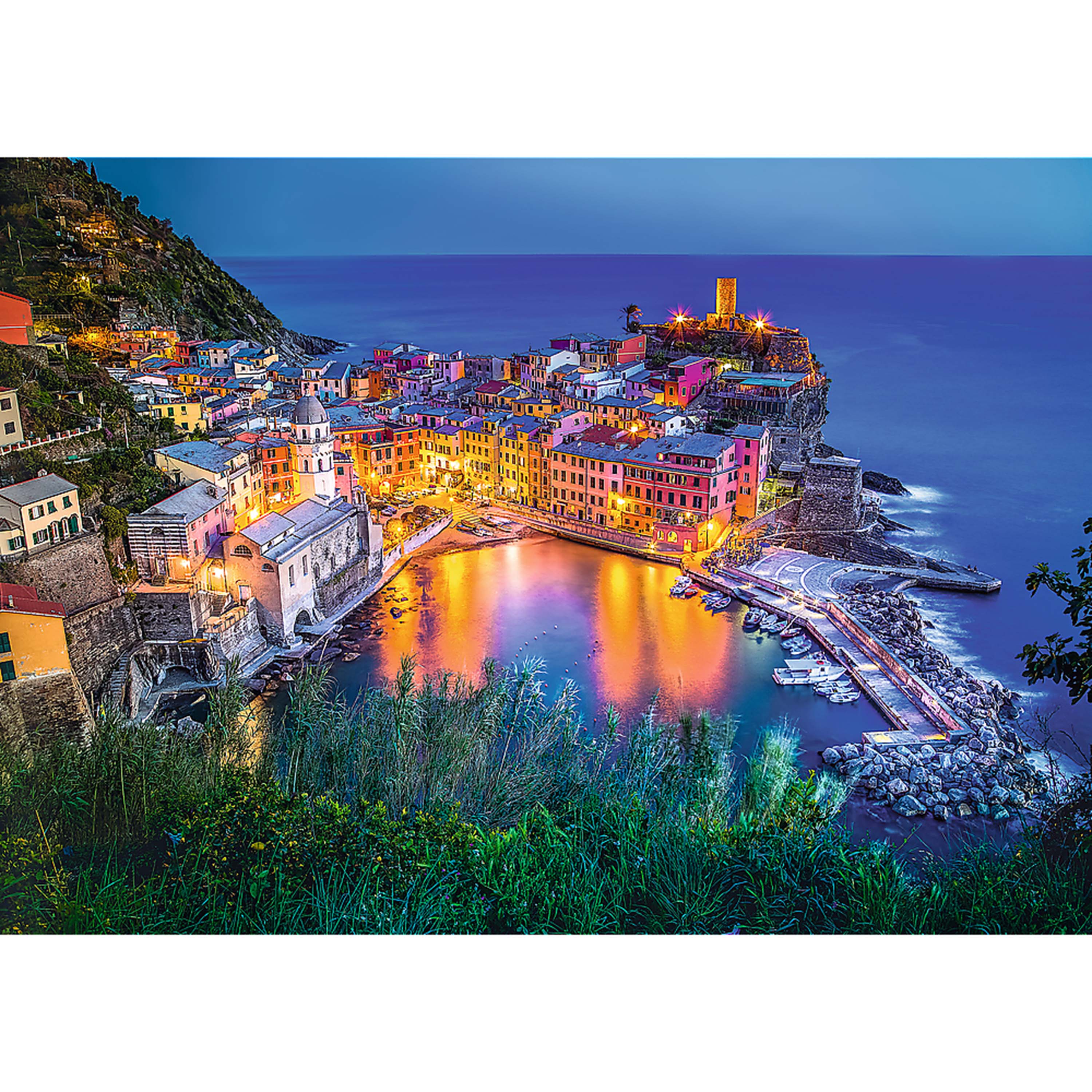 Trefl Red 2000 Piece Puzzle - Vernazza at dusk