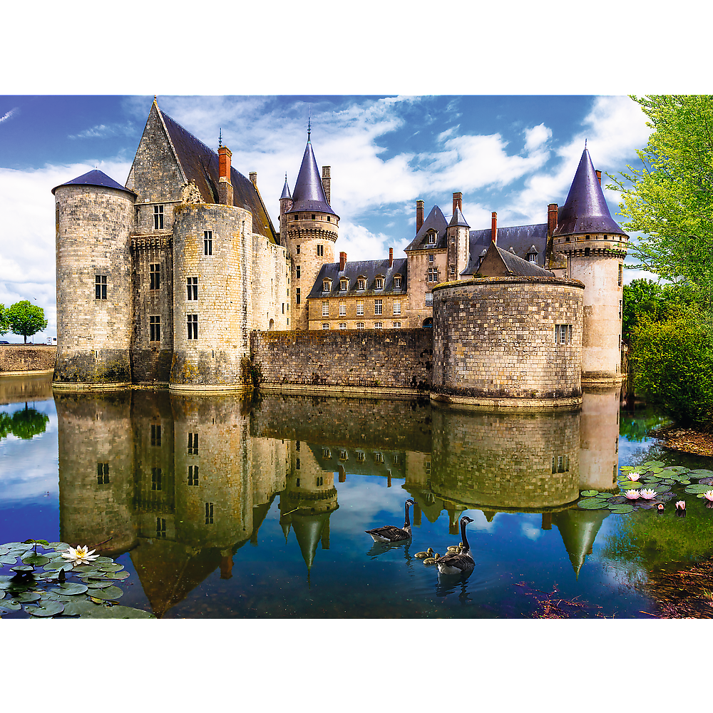 Trefl Red 3000 Piece Puzzle - Castle in Sully-sur-Loire, France